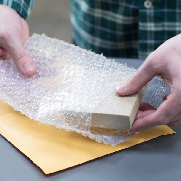 Why BUBBLE WRAP POUCHES is More Tempting to Use Than Other Packaging